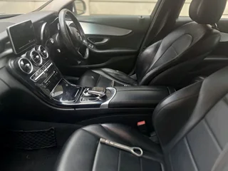 MERCEDES BENZ 220d FOR SALE