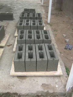 4 Drop M140 hollow blocks machine 2000 blocks/day High Strength Production