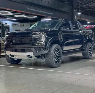 2025 Ford Ranger XLT - Raptor Kit