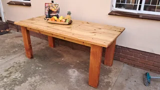 Oregano Pine Table