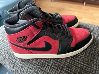Nike Air Jordan 1