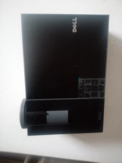 Dell1610HD projector