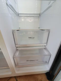 LG Refrigerator GC-L247SLUV – Excellent Condition