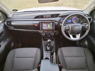 2017 Toyota hulix 2.4 GD6  RB SRX MT D/C