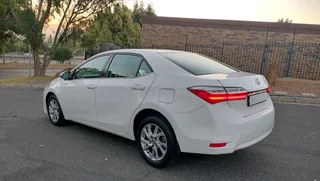 2017 Toyota Corolla 1.8 exclusive cvt automatic