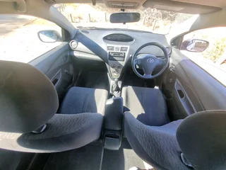 2009 toyota yaris T3 sedan