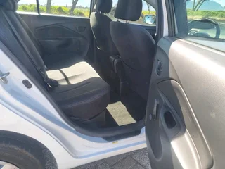 2009 toyota yaris T3 sedan