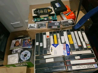 VHS videos to USB flash drive/DVD or Cloud - R90