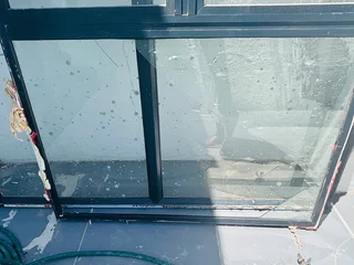 2 x Aluminium windows