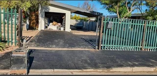 Tar Surfacing: Roads, Driveways, Paving &amp; Repairs (0728776646)
