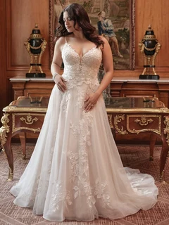 wedding dress Ellen by Rebecca Ingram at Bridal Allure