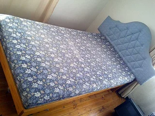 3/4 Bed - Solid Pine base &#43; High Density Chip Foam Mattress &#43; Headboard