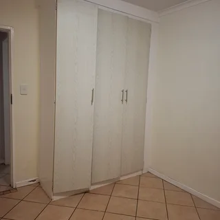 Room available in 2 bedroom apartment