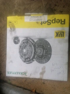 Nissan np200 /Renault clutch kit for sale, R750. Concentric slave R250. Excellent condition.