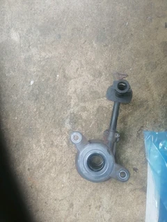 Nissan np200 /Renault clutch kit for sale, R750. Concentric slave R250. Excellent condition.