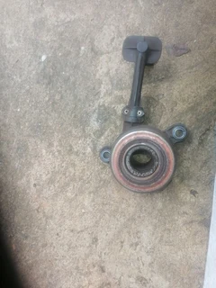 Nissan np200 /Renault clutch kit for sale, R750. Concentric slave R250. Excellent condition.