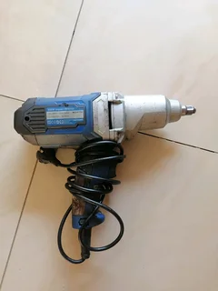 Impact wrench for sale, R1800. Hardly used. Still like new. 900watts.