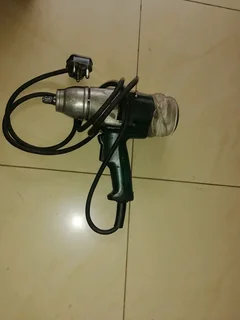 Makita impact wrench for sale, R1500. Good working condition.