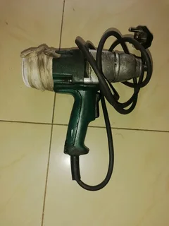 Makita impact wrench for sale, R1500. Good working condition.