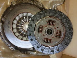 Gearbox, diff and clutch repairs done professionally. Manual, automatic, DSG, CVT.