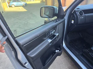 2013 Land Rover Discovery SUV S 3.0 SD V6