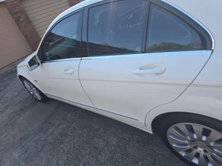 2009 Mercedes-Benz C-Class Sedan C200 Kompressor