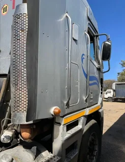 2007 Freightliner Argosy Horse