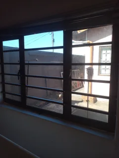 AFFORDABLE ALUMINIUM AND GLASS WINDOWS DOORS REPAIRS /GLASS REPLACEMENTS0844436971