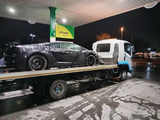 Rollback, flatbed towing local and long distance contact 083 212 9879 for a quote