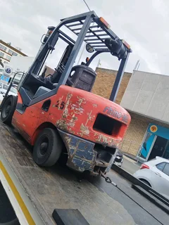 Rollback, flatbed towing local and long distance contact 083 212 9879 for a quote