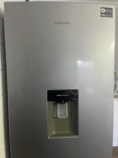 Samsung 330L Combi Fridge