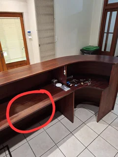 Bar/reception counter