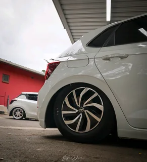  VW Polo 15-Inch Original Rims & Tyres – Excellent Condition 