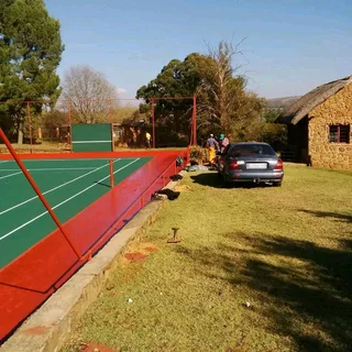 Tar surfaces and paving installation