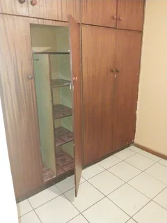 FLAT TO RENT - PRIVATE CLOSE TO BOLAND COLLEGE IN WORCESTER