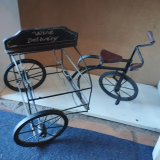 Vintage Decorative Wine Rack (6 Bottles)