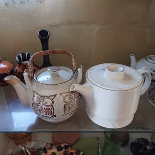 Vintage Tea Pots (Each)