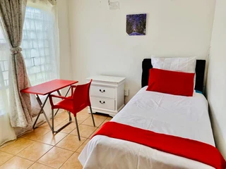 5 Bedroom house for SALE in Levallia George