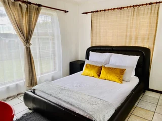 5 Bedroom house for SALE in Levallia George