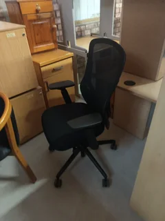 PLENTY OF OFFICE CHAIRS FROM R190 to R1190