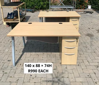 Work Station Desk's For Sale 12 Available