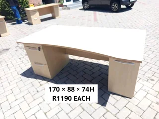 Excellent Quality Work Station Desk's