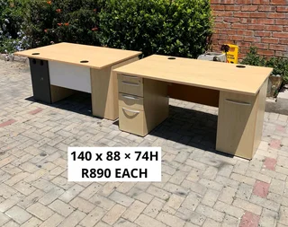 Excellent Quality Work Station Desk&#39;s For Sale