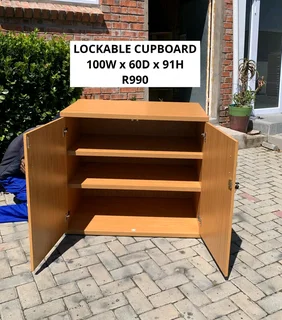 EXCELLENT QUALITY WORK STATION CUPBOARD FOR SALE