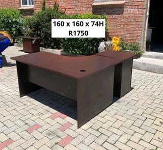 EXCELLENT QUALITY WORK STATION L SHAPE DESK