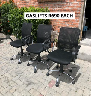PLENTY OF OFFICE CHAIRS FOR SALE