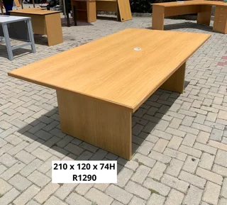 BOARD ROOM CONFERENCE TABLE FOR SALE