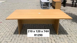 BOARD ROOM CONFERENCE TABLE