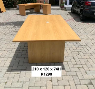 BOARD ROOM CONFERENCE TABLE