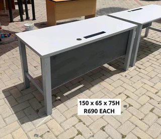 DESK TABLES FOR SALE